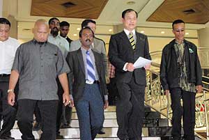 perak speaker file in judicial review on spr decision 100309 03