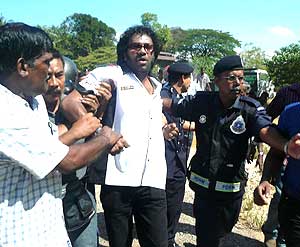 kalaivanan arrested sg petani 160309 02