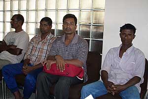 mtuc bangladesh worker pc 190309 02