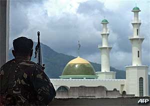 philipine red cross worker kidnaped hostage abu sayyaff 190309 01