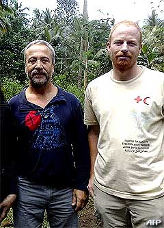 philipine red cross worker kidnaped hostage abu sayyaff 190309 03
