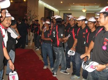 umno agm 240309 khir supporter