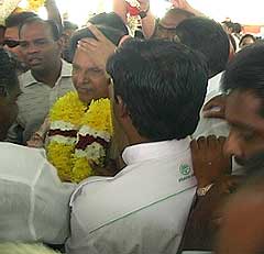 mic samy vellu presidential 220309 04