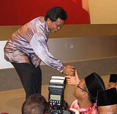 muhyiddin hishamuddin zahid shafie deputy vice presdient umno 2009 victory 270309 01