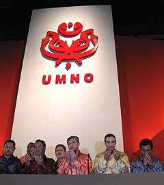 muhyiddin hishamuddin zahid shafie deputy vice presdient umno 2009 victory 270309 07