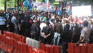 bukit selambau nomination day pkr candidate and crowd 290309 02