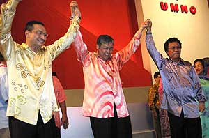 muhyiddin hishamuddin zahid shafie deputy vice presdient umno 2009 victory 270309 06