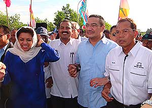 bukit selambau nomination day vips samy vellu hishammuddin shahrizat azmin ali 290309 01