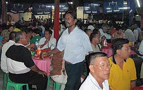 bukit gantang by election zahid hamidi dinner with hot girls performance 020409 06