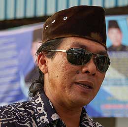 bukit gantang independent candidate  kamarul ramizu idris campaign 010409 02