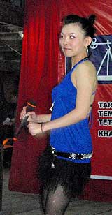 bukit gantang by election zahid hamidi dinner with hot girls performance 020409 02