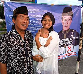 bukit gantang independent candidate  kamarul ramizu idris campaign 010409 01