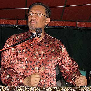 anwar bukit gantang byelection ceramah 030401 06