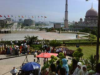 putrajaya pm office 030409 02