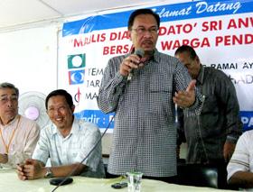 gantang by election 050409 anwar and nizar dialogue with voters 06