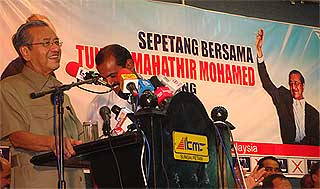 bukit selambau mahathir campaign visit 060409 03