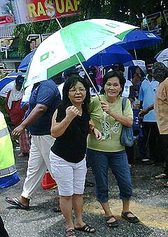 bukit gantang election day heavy rain 070409 02
