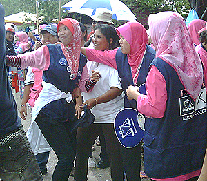 bukit selambau election day putri umno lewd behaviour 070409