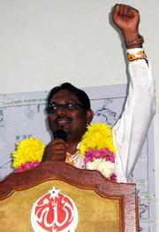 manikumar victory speech at markas pas 080409