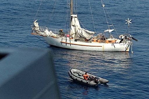 US navy rescued American captain held hostage by pirates in Somalia