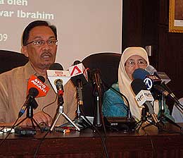 anwar ibrahim pc 080409 02