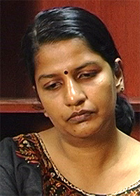 indra gandhi 170409 03