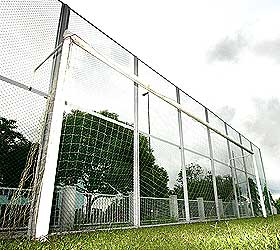 utusan malaysia gol post and fence in penang 240409 04