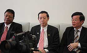 zainal rahim,lim guan eng and chow guan yow at pc 240409