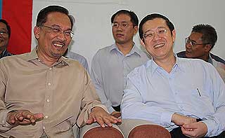 penanti by election pkr candidate dr mansor othman nomination 290409 05