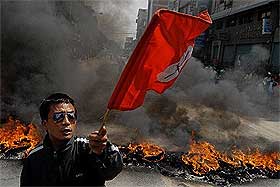 fragile peace between maoist and nepal govt 040509 02