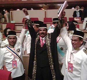 perak state assembly chaos ganesan appointed speaker pakatan pc 070509 01