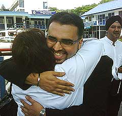 bar council lawyers protest at jalan duta court detained 5 lawyer at brickfields police station 080509 04