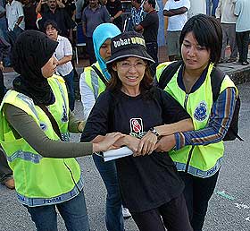 perak state assembly police blockade and arrest of opposition mps and ngo reps 070509 14