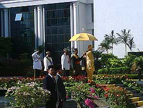 perak state assembly police blockade and arrest of opposition mps and ngo reps 070509 25
