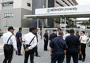 student support for wong chin huat monash protest 070509 04