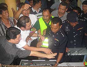 dap perak setiawan dinner ceramah police raid 090509 04