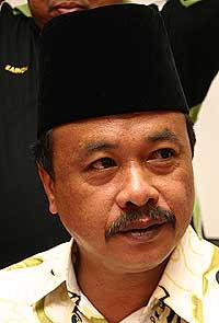 mohd saberi othman independent candidate for penanti penang by election 190509 03