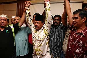 mohd saberi othman independent candidate for penanti penang by election 190509 01