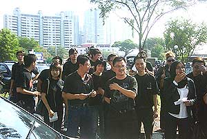 lawyers at brickfields police station 220509 05
