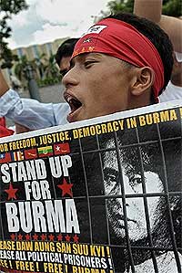 myanmar burma aung san su kyi trial 250509 02