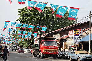 penanti by election campaigns 270509 01
