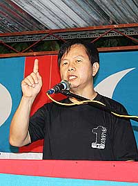 penanti by election pkr mandor campaign dinner flyers on perak crisis 250509 04