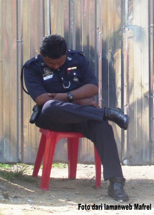 election officer sleeping 310509