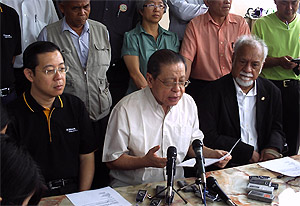 lim kit siang police probe najib 300509 pc