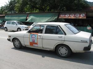 penanti by election 310509 nai khan ari car.jpg
