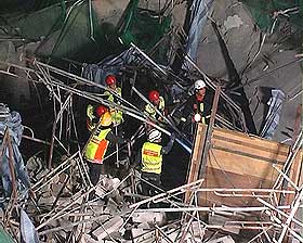 jaya supermarket building collapse 290509 01