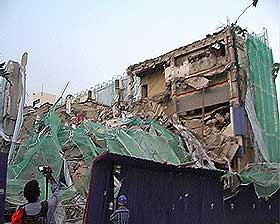 jaya supermarket building collapse 290509 03