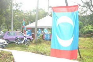 penanti by election polling day 310509 pkr booth.jpg