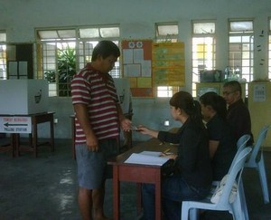 penanti by election polling day 310509 voting.jpg