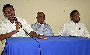 sri lankan war victims fund 03062009 k arumugam sp pathi and k ampikaipagan